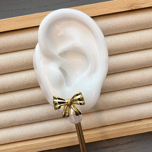 Pearl Bow Earring